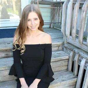 Meet your Posher, Kaitlyn